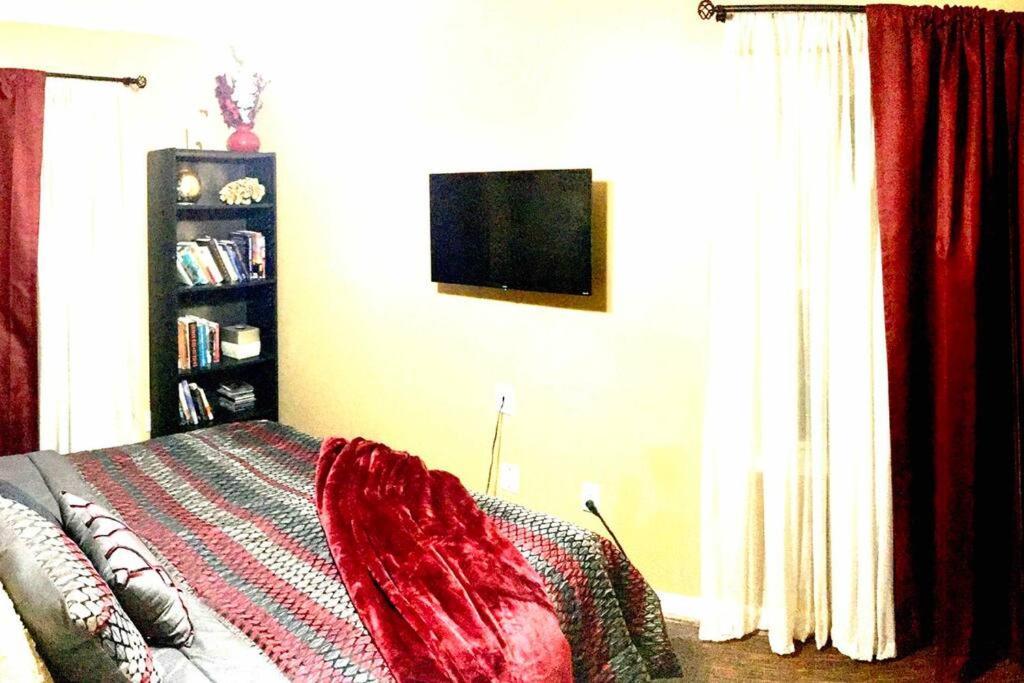 Charity'S Haven II Apartment วอลดอร์ฟ ภายนอก รูปภาพ